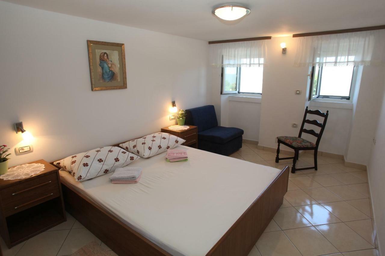 Accommodation Lily Vrana  Ruang foto