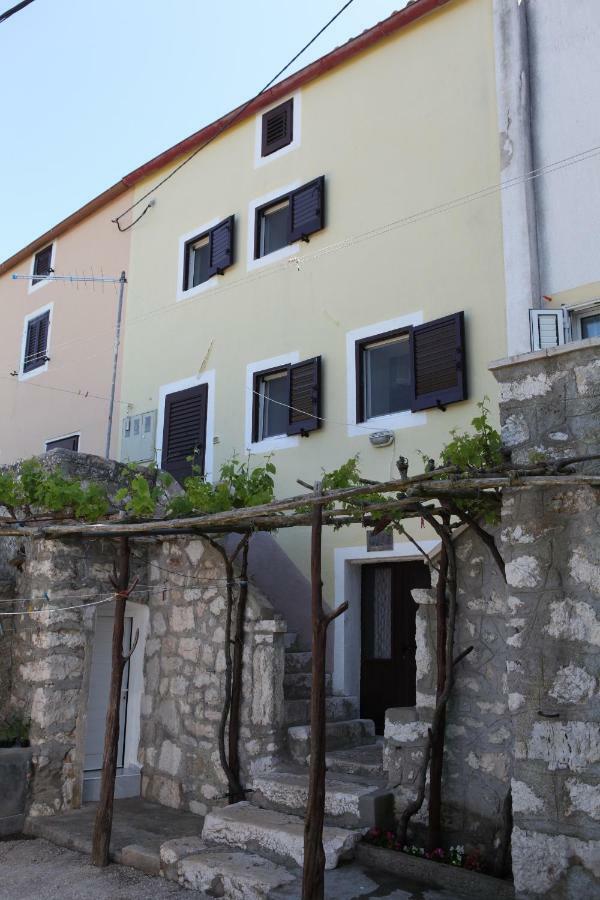 Accommodation Lily Vrana  Bagian luar foto