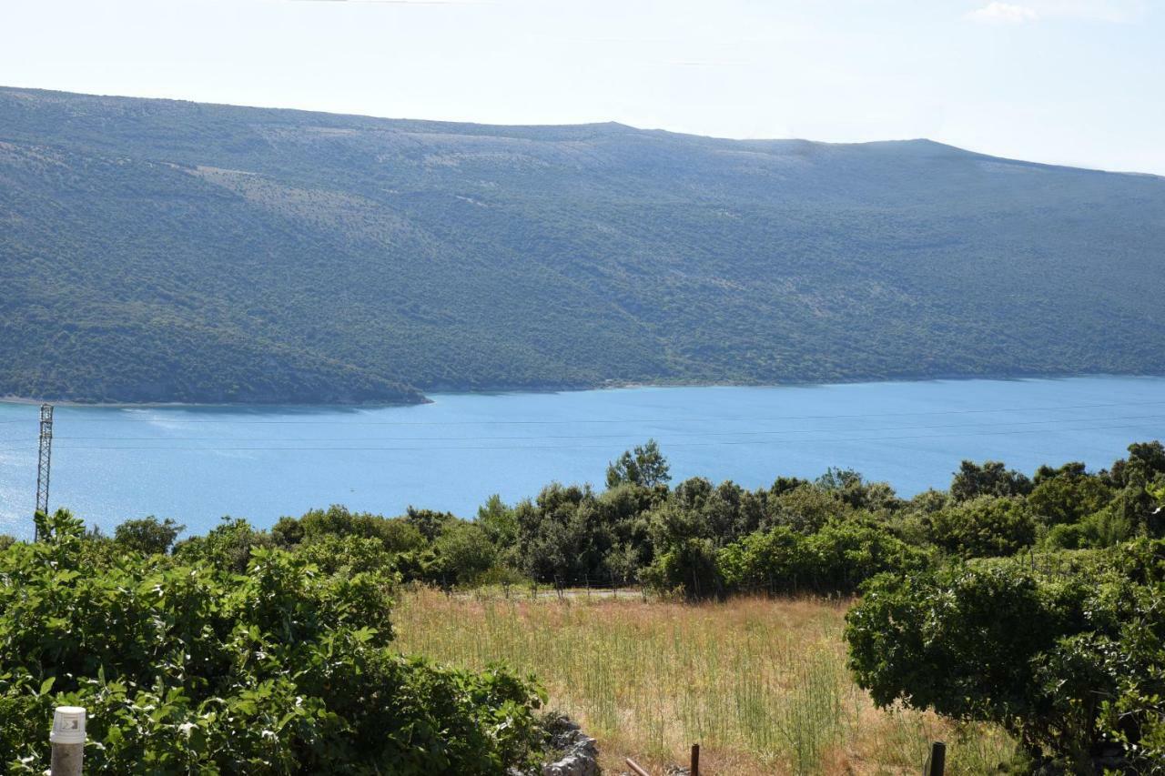 Accommodation Lily Vrana  Bagian luar foto
